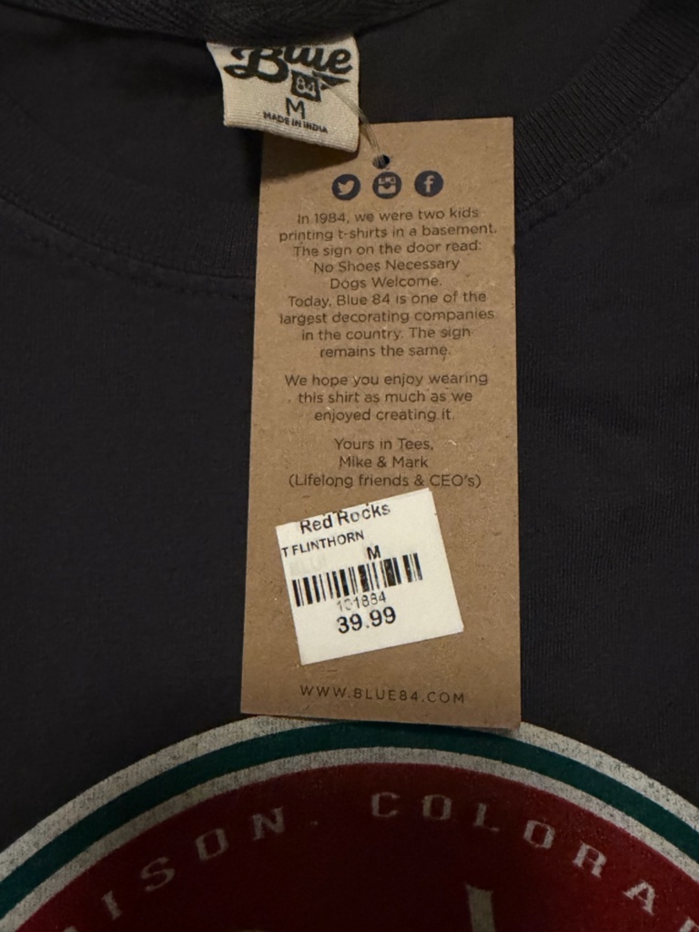 Red Rocks Graphic Tee - Charcoal Men’s T-Shirt - Picture 6 of 7